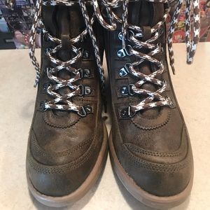 Carlos Santana Lace Up Bootie Ardent Forest/Olive Lug Sole 7.5 US Combat Boot